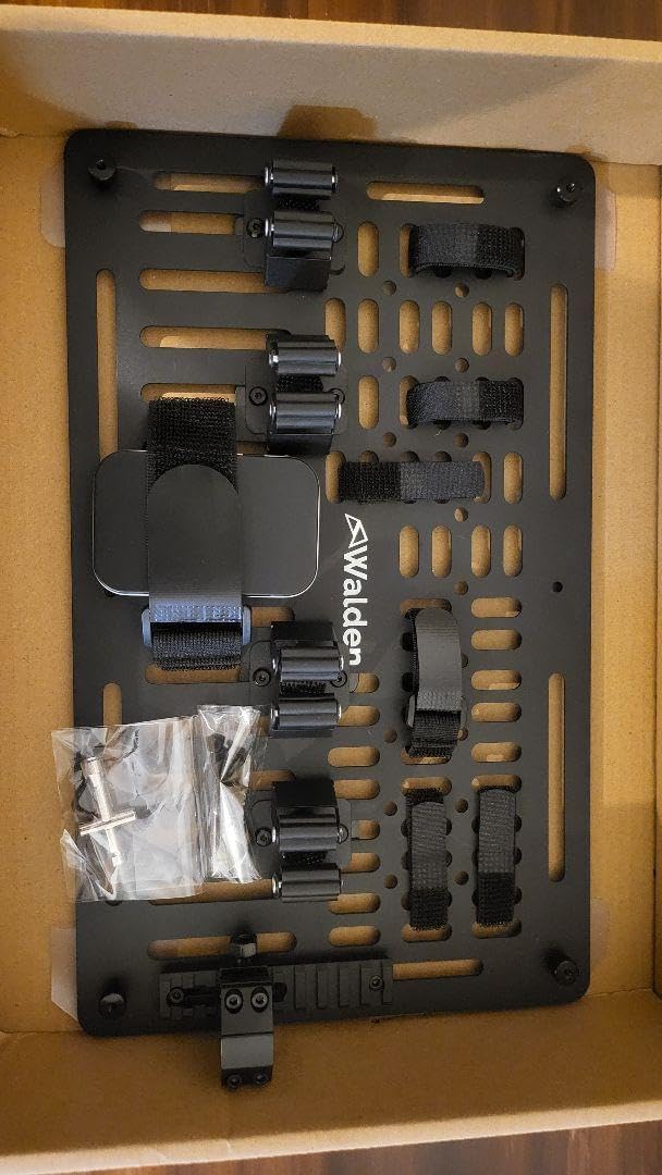 ●新品送料込●25L～30L アルミコンテナ 用 蓋裏パネル 穴あけ対応 25L～30L アルミコンテナ 用 蓋裏パネル 穴あけ対応 2025年最新